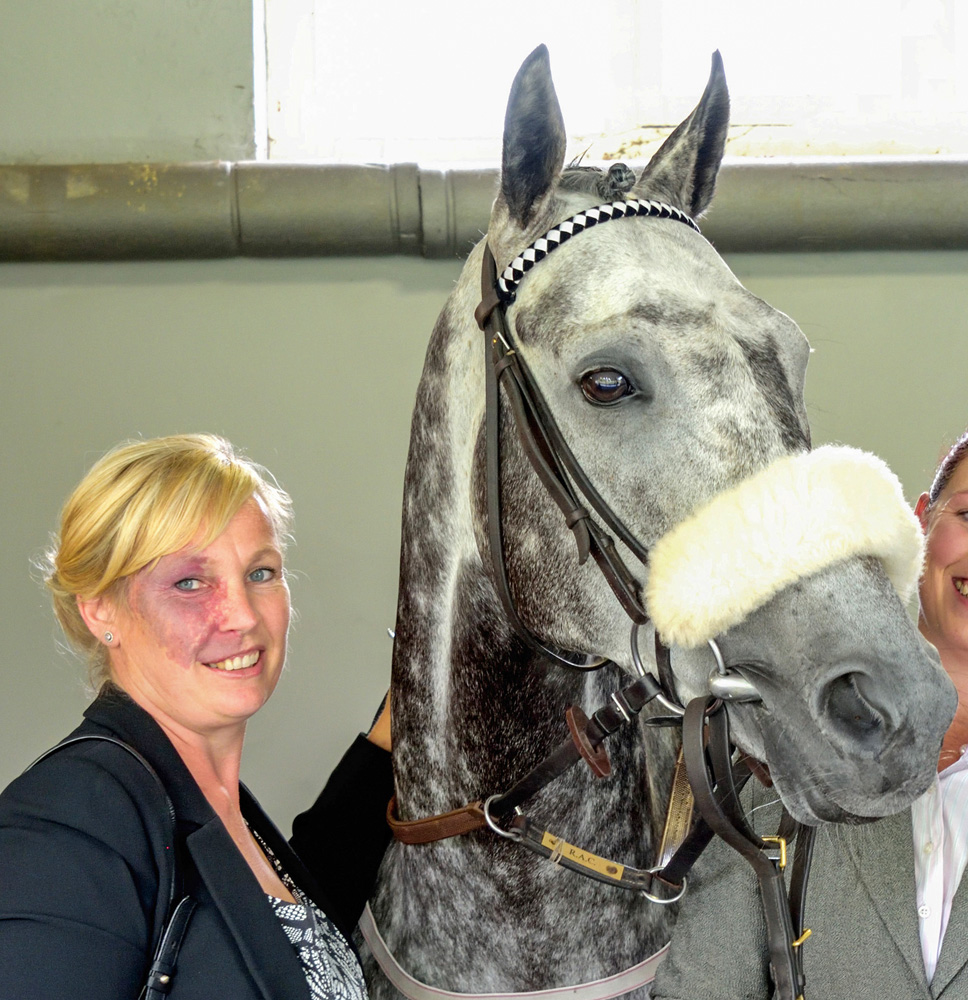 horse racing stable tours yorkshire